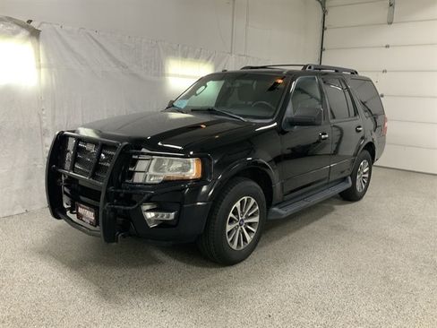Used 2017 Ford Expedition XLT AWD/4WD image 2