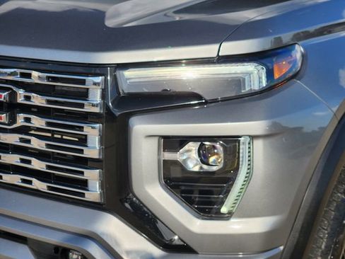 Used 2024 GMC Canyon Denali AWD/4WD image 9
