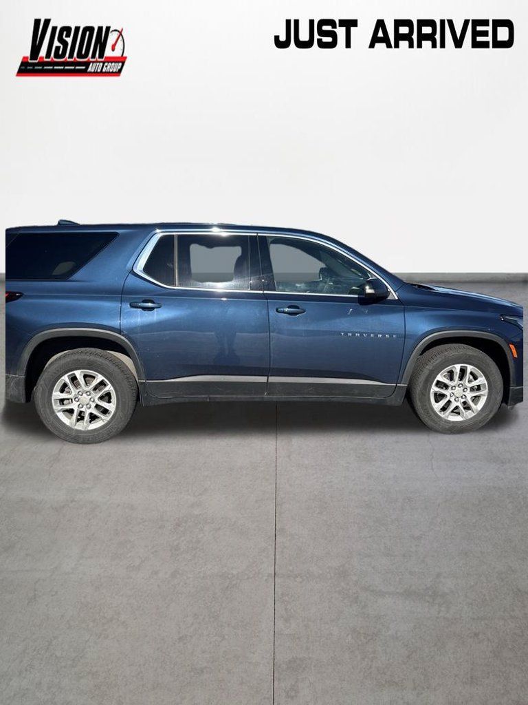 Used 2022 Chevrolet Traverse LS AWD/4WD image 6