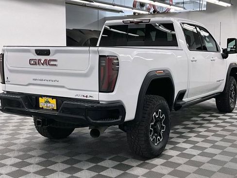 Used 2025 GMC Sierra 2500 AT4X AWD/4WD image 13