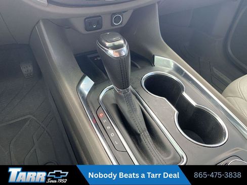 Used 2019 Chevrolet Traverse Premier w/ Driver Confidence II Package FWD image 21