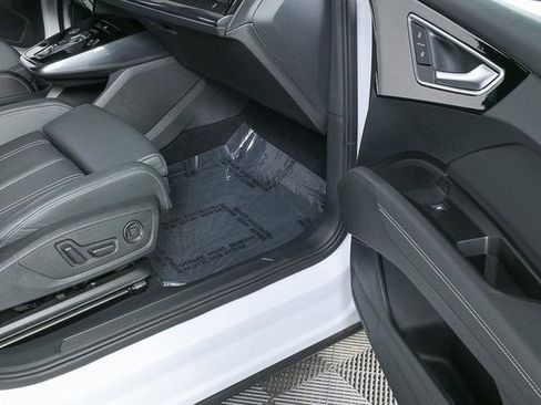 Certified 2023 Audi Q4 e-tron Prestige w/ Black Optic Package image 25