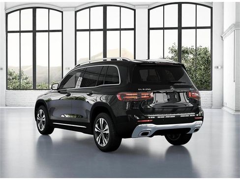 New 2026 Mercedes-Benz GLB 250 4MATIC image 28
