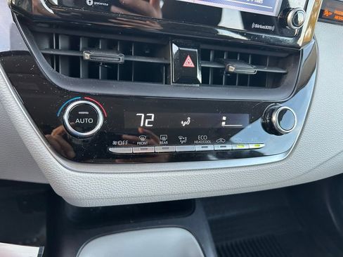 Certified 2022 Toyota Corolla LE image 25