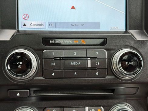 Used 2018 Ford F150 Platinum w/ Equipment Group 701A Luxury AWD/4WD image 62