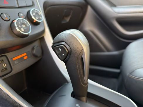 Used 2022 Chevrolet Trax LT w/ LT Convenience Package image 24