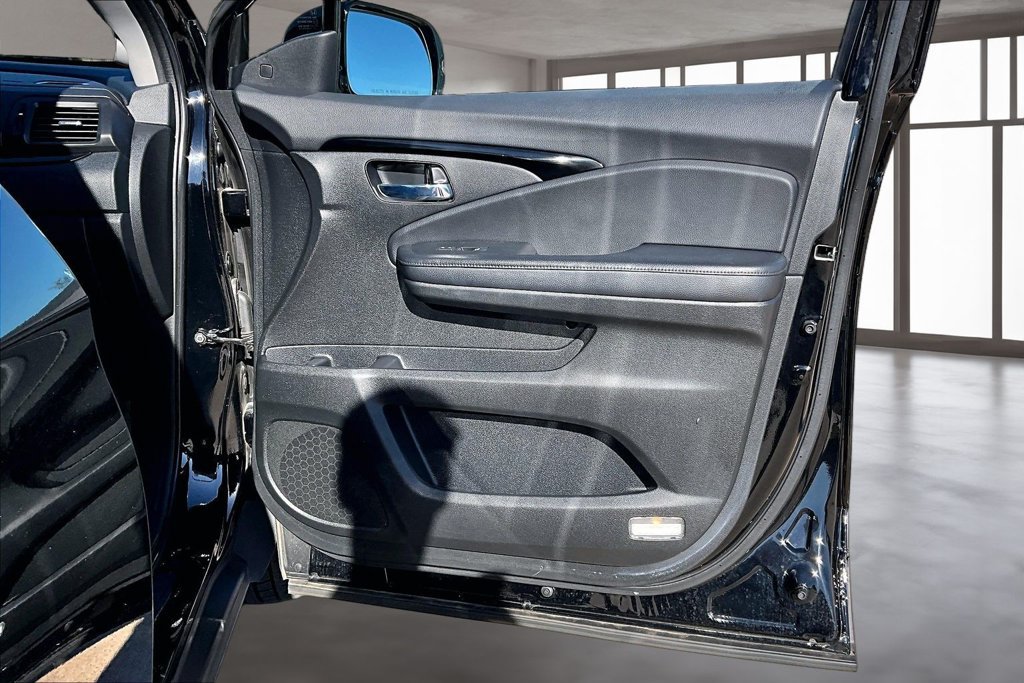 Used 2020 Honda Pilot Elite image 19