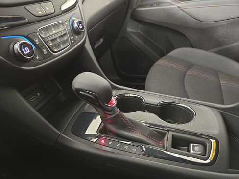 Certified 2024 Chevrolet Equinox RS FWD image 22