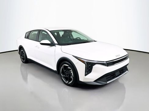 Used 2025 Kia K4 EX FWD image 3