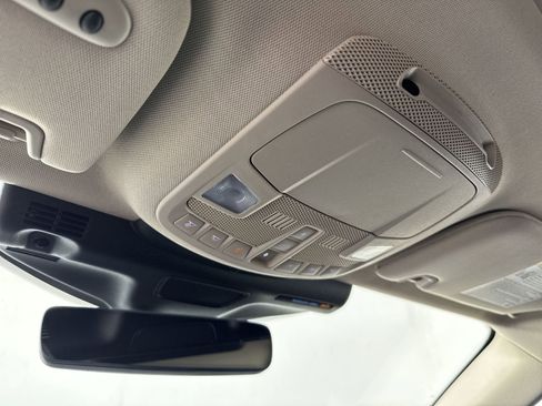 Used 2021 Lincoln Nautilus Reserve image 11