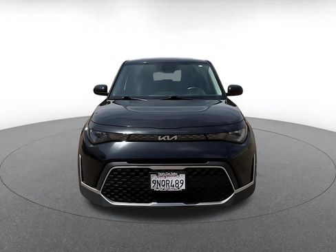 Used 2025 Kia Soul LX w/ LX Technology Package FWD image 4