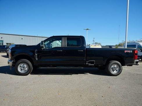 Used 2024 Ford F250 XL w/ 360-Degree Camera Package image 4