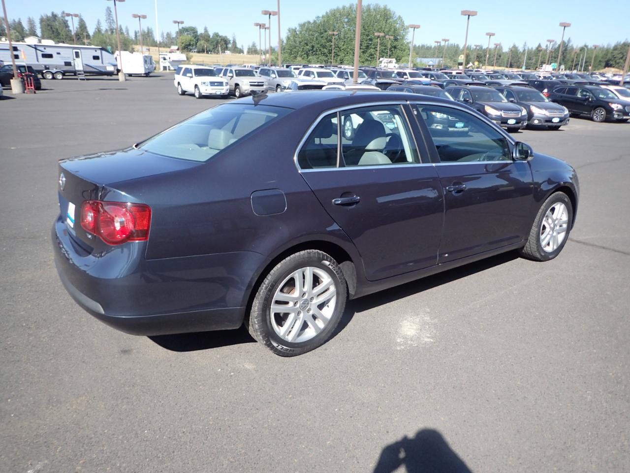 Used 2009 Volkswagen Jetta TDI FWD image 5