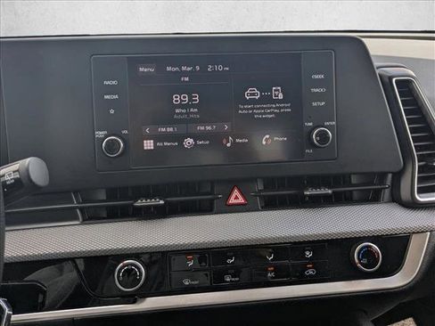 Used 2025 Kia Sportage LX image 12