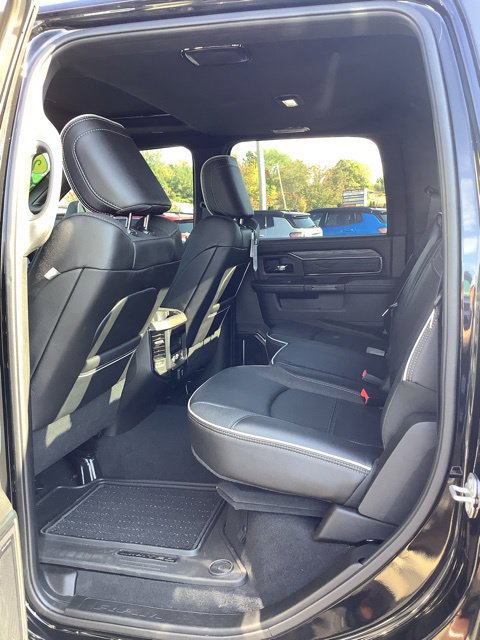 Used 2025 RAM 2500 Limited AWD/4WD image 25