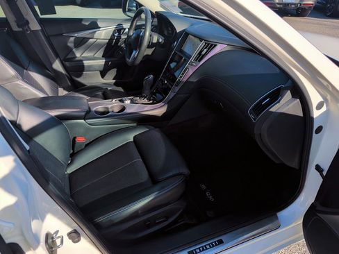 Used 2020 INFINITI Q50 Sport image 12