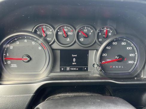 Used 2021 Chevrolet Silverado 2500 Custom w/ Custom Value Package AWD/4WD image 9