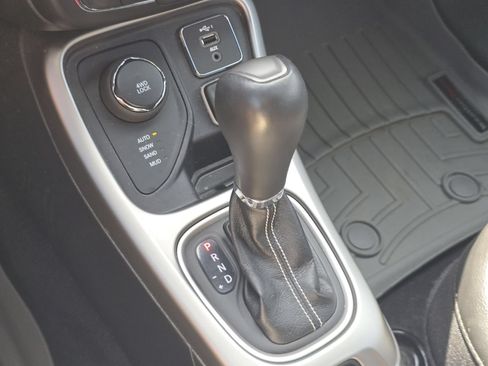 Used 2021 Jeep Compass Latitude AWD/4WD image 28