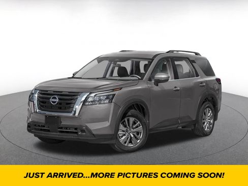 Used 2025 Nissan Pathfinder SV FWD image 1