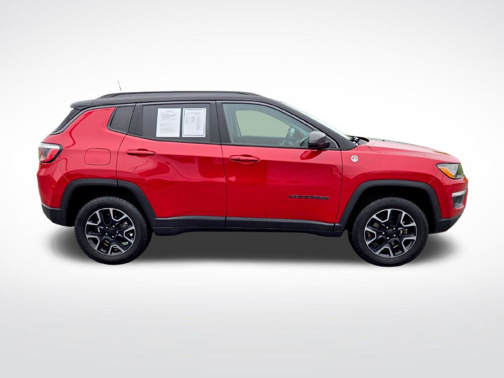 Used 2018 Jeep Compass Trailhawk w/ Cold Weather Group AWD/4WD image 2