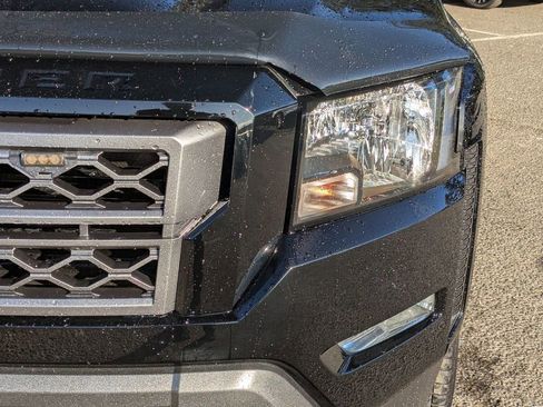 Used 2024 Nissan Frontier SV w/ SV Convenience Package image 10