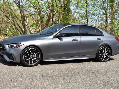 Used 2022 Mercedes-Benz C 300 Sedan w/ AMG Line w/ Night Package image 4