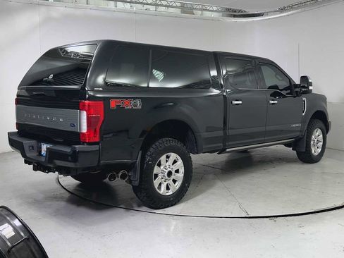 Used 2018 Ford F250 Platinum w/ Platinum Ultimate Package image 2