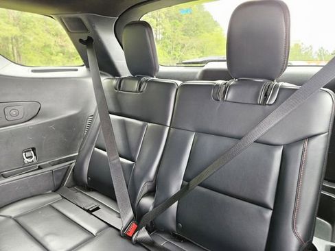 Used 2025 Ford Explorer ST-Line w/ ST-Line Street Pack AWD/4WD image 29