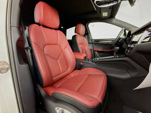New 2026 Porsche Macan S image 30