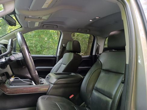 Used 2017 GMC Sierra 2500 SLT AWD/4WD image 19