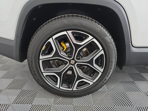 Used 2024 Rivian R1T Adventure AWD/4WD image 12