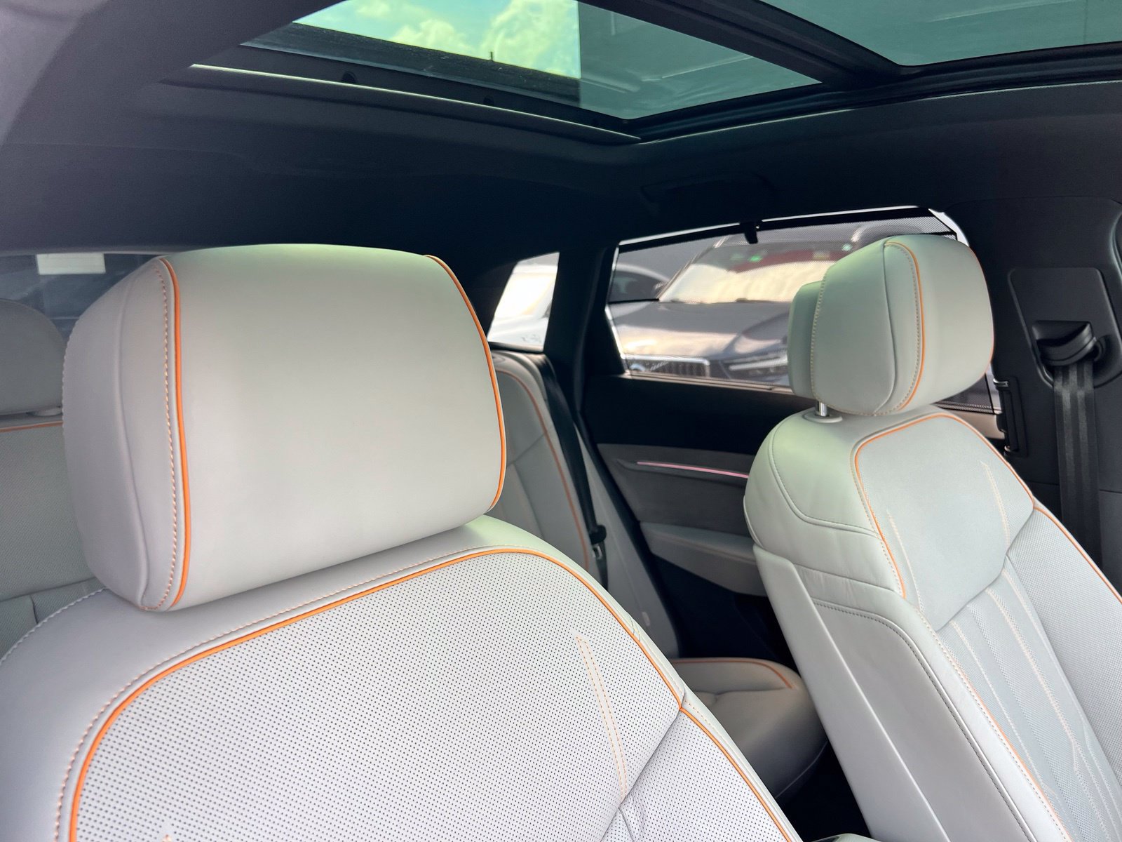 Used 2024 Audi Q8 e-tron Prestige w/ Prestige Package AWD/4WD image 88