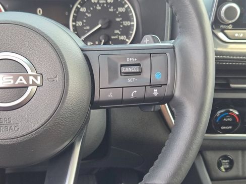 Used 2024 Nissan Rogue SV w/ SV Premium Package AWD/4WD image 35