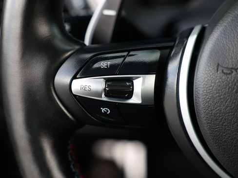 Used 2018 BMW M2 RWD image 31