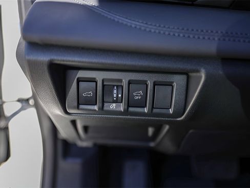 Used 2025 Subaru Outback Wilderness w/ Wilderness Package image 18