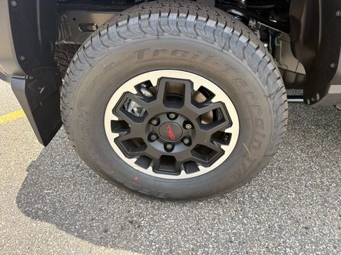 New 2026 Toyota Tacoma TRD Off-Road AWD/4WD image 31