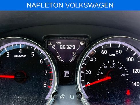 Used 2015 Nissan Versa SV image 23