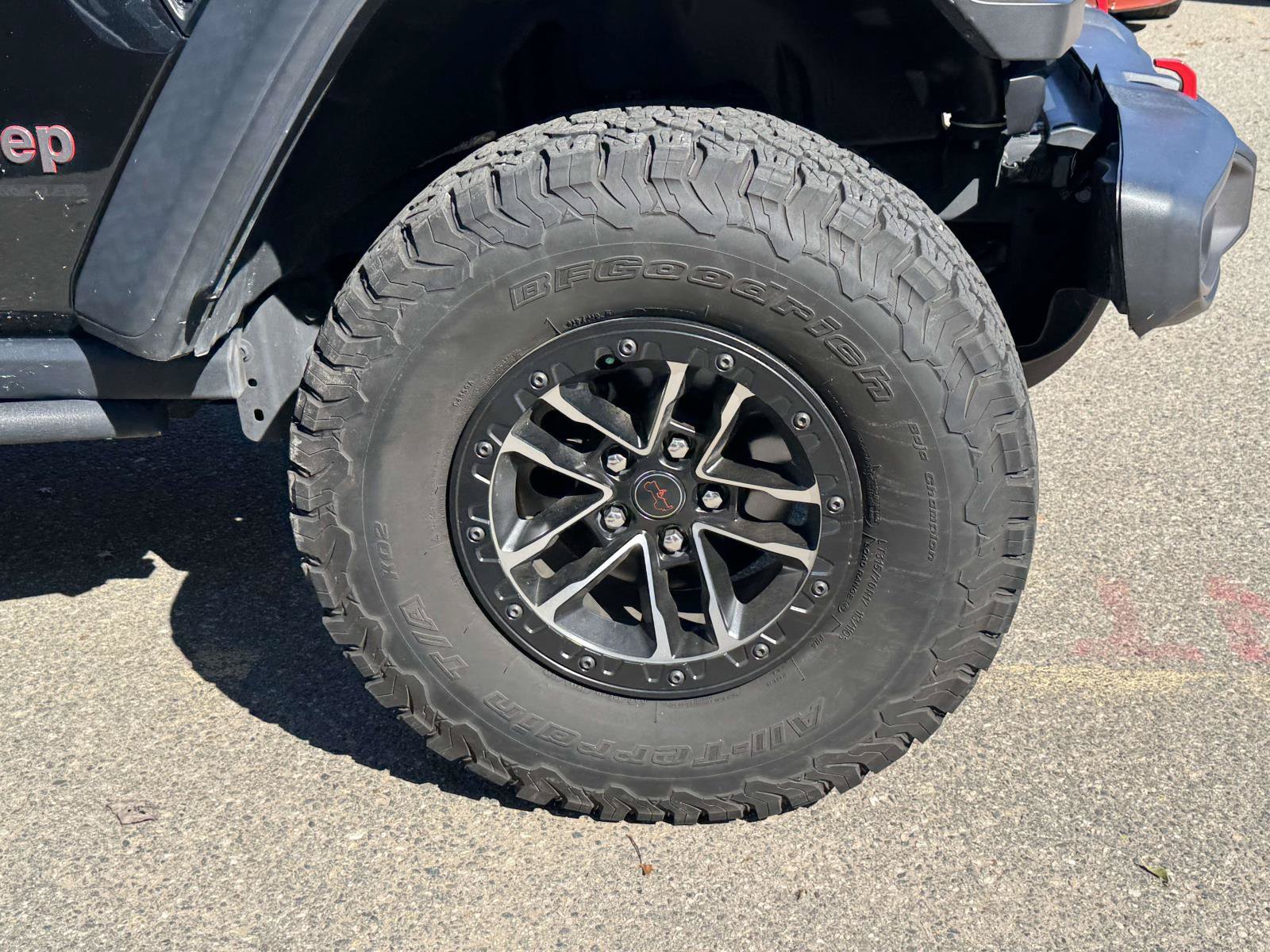 Used 2024 Jeep Wrangler Unlimited Rubicon w/ XTREMEE 35" Tire Package AWD/4WD image 7
