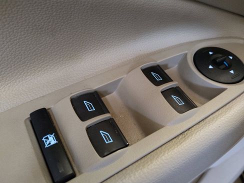 Used 2018 Ford Escape SEL FWD image 27