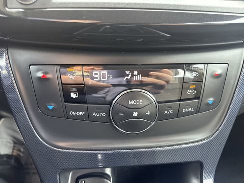 Used 2019 Nissan Sentra SR image 18