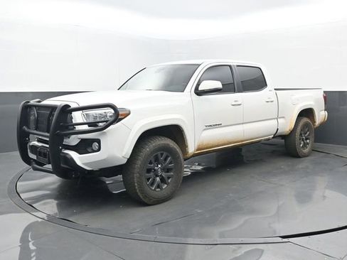 Used 2023 Toyota Tacoma SR5 w/ Technology Package AWD/4WD image 8