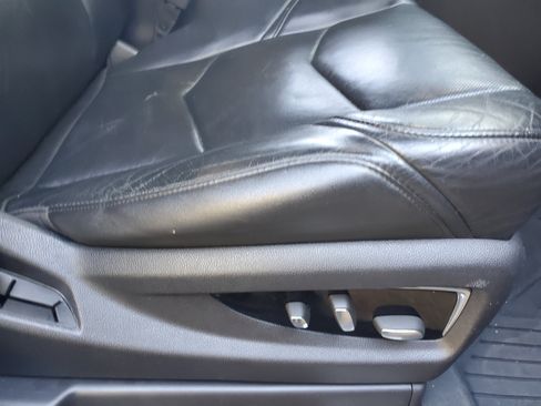 Used 2015 Cadillac Escalade Luxury image 46