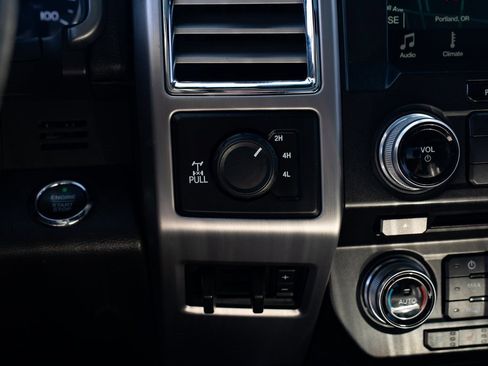 Used 2017 Ford F250 Platinum w/ Platinum Ultimate Package image 17