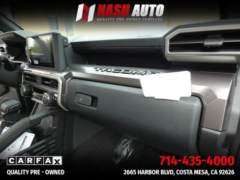 Used 2025 Toyota Tacoma TRD Off-Road image 39