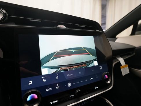 Used 2025 Lexus RZ 300e image 19