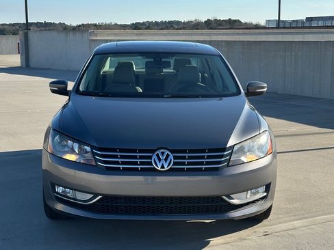 Used 2014 Volkswagen Passat TDI SEL Premium image 3