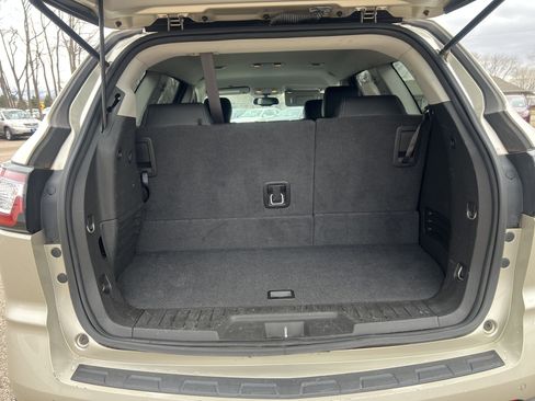 Used 2015 Chevrolet Traverse LT image 10