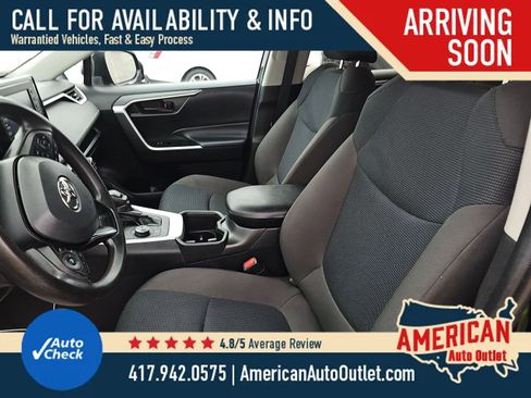 Used 2022 Toyota RAV4 LE AWD/4WD image 4