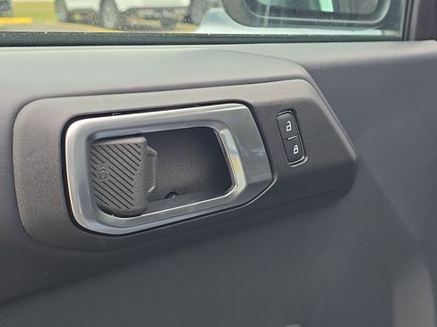 New 2025 Ford Bronco Badlands w/ Sasquatch Package image 9