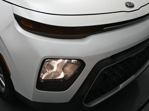 Used 2020 Kia Soul LX FWD image 15